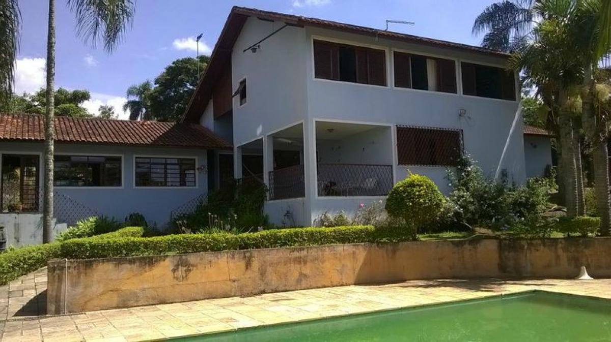 Casa de 4 dormitorios en Sao Paulo, Brazil No. 437856