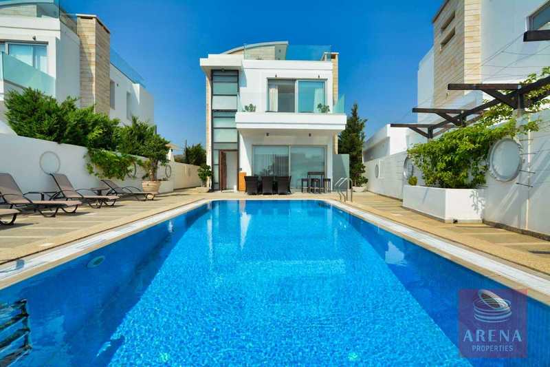 5 bedrooms Villa in Protaras, Cyprus No. 13867