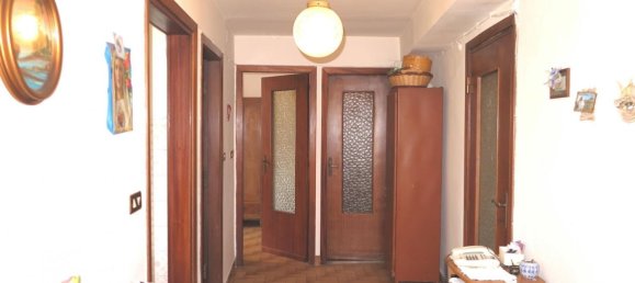 Дом с 8 комнатами в Фивиццано, Италия № 148472 7