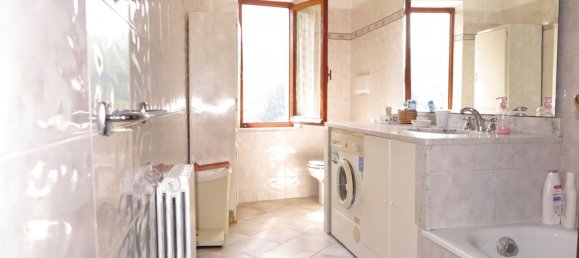 Дом с 8 комнатами в Фивиццано, Италия № 148472 16