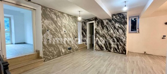 3 bedrooms Apartment in Genazzano, Italy No. 342452 3