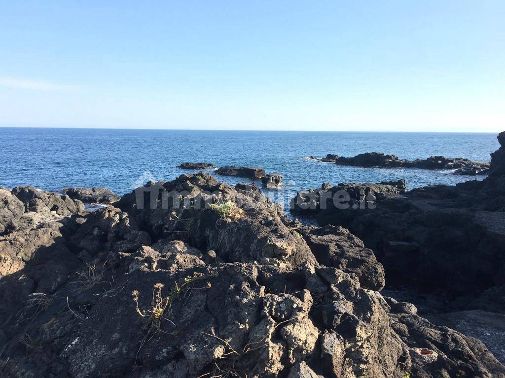 Квартира с 1 спальней в Катания, Италия № 68045