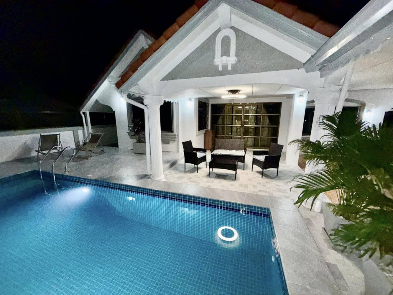 Moradia T4 em Pattaya, Thailand N.º 33232