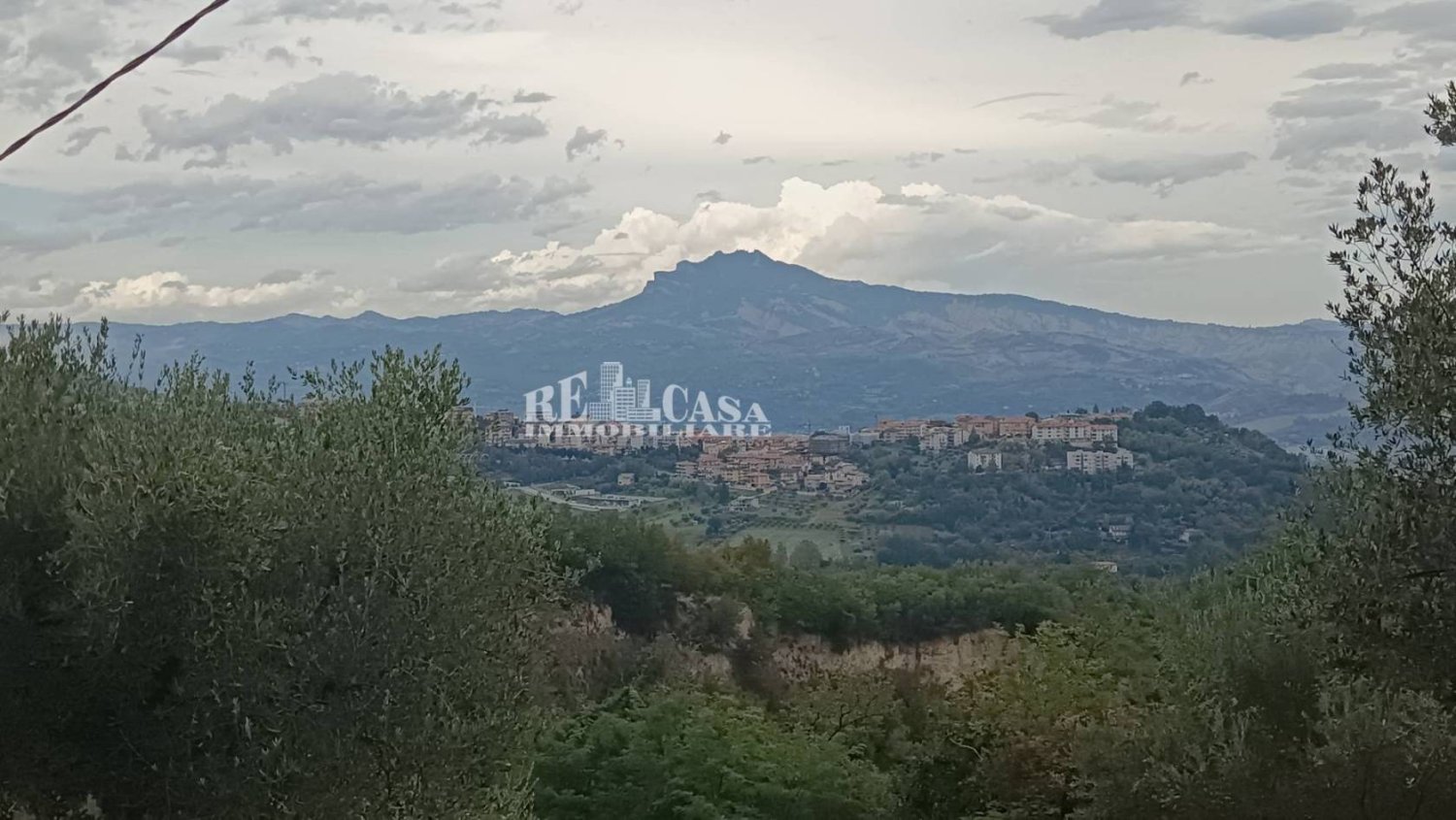 Дом с 3 спальнями в Фолиньяно, Италия № 357683