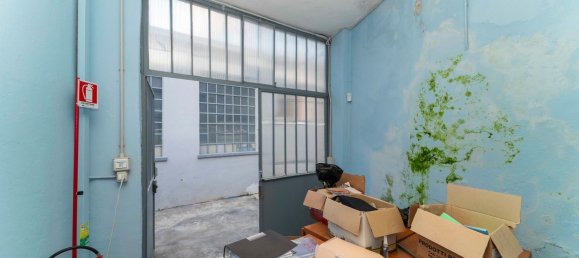 220m² Commercial property in Turin, Italy No. 377906 32