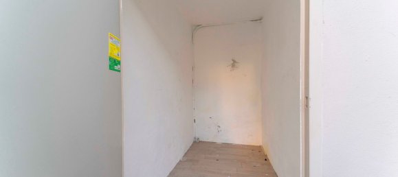 220m² Commercial property in Turin, Italy No. 377906 29