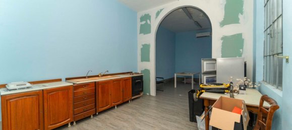 220m² Commercial property in Turin, Italy No. 377906 25