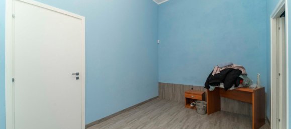 220m² Commercial property in Turin, Italy No. 377906 15