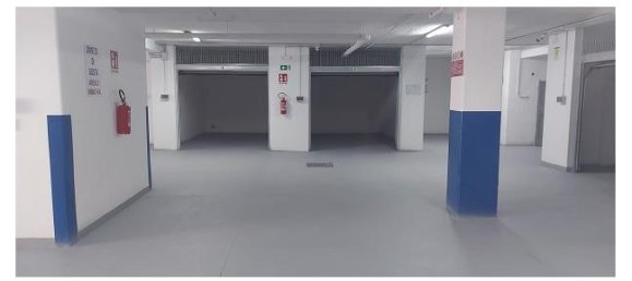 1-salle Garage à Brindisi, Italy No. 329126 3