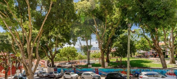 155m² Building in Lisbon, Portugal No. 213504 2