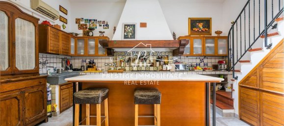 Casa de 4 divisões em Livorno, Italy N.º 222938 21