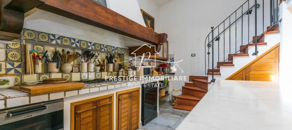 Casa de 4 divisões em Livorno, Italy N.º 222938 18