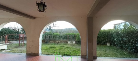 Casa de 13 habitaciónes en Borgo San Lorenzo, Italy No. 107598 2