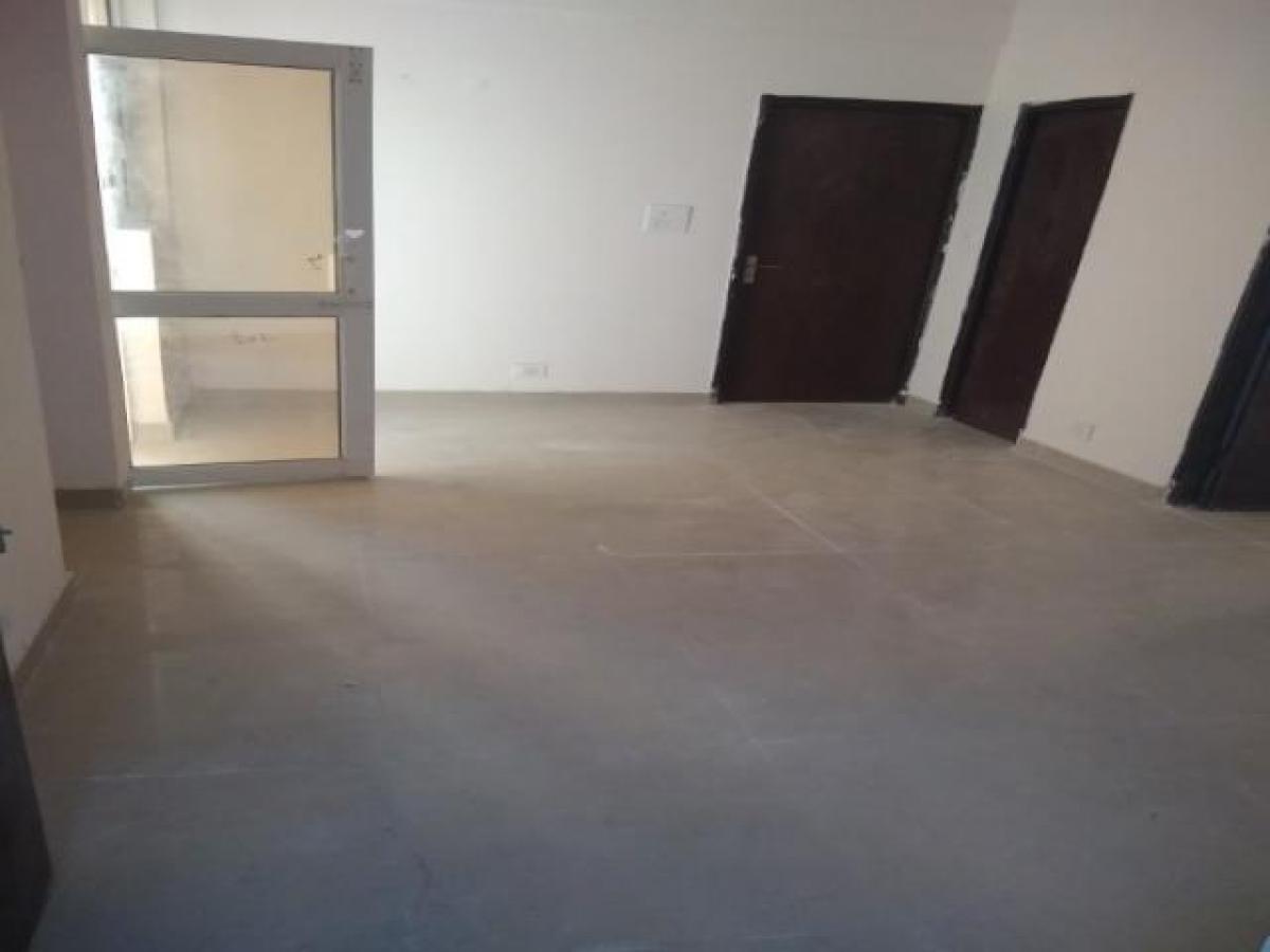 2 bedrooms House in Noida, India No. 67985