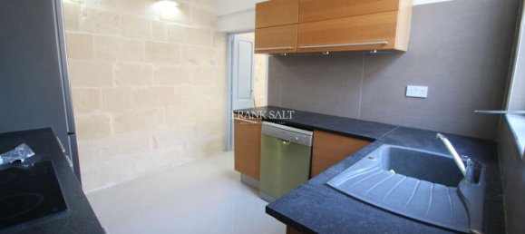 3 bedrooms Townhouse in Senglea, Malta No. 9929 7