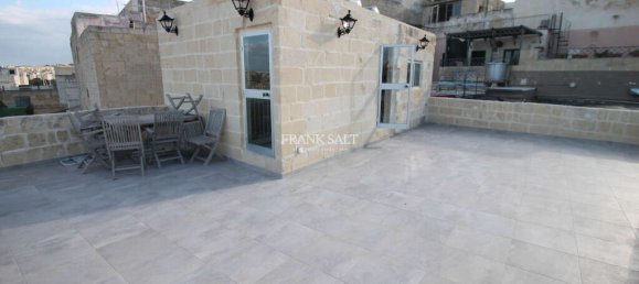 3 bedrooms Townhouse in Senglea, Malta No. 9929 2