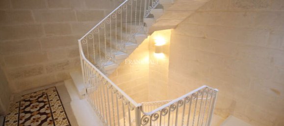 3 bedrooms Townhouse in Senglea, Malta No. 9929 17