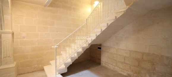 3 bedrooms Townhouse in Senglea, Malta No. 9929 19