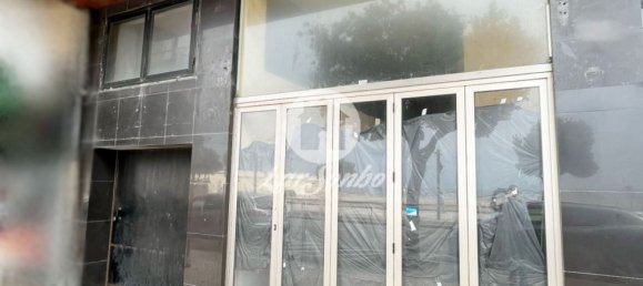165m² Commercial property in Povoa de Varzim, Portugal No. 60075 3