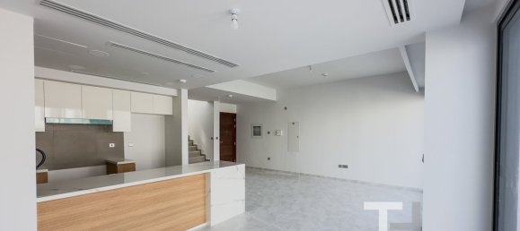 Moradia em banda T3 em Dubai Land, UAE N.º 28920 4