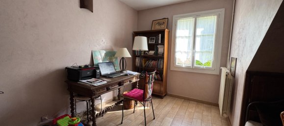 5 bedrooms House in Marines, France No. 291466 12