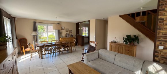 5 bedrooms House in Marines, France No. 291466 4