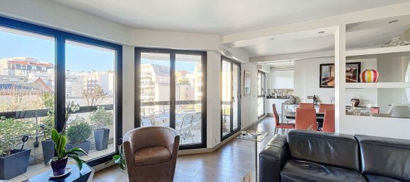 2 Schlafzimmer Wohnung in Courbevoie, France, Nr. 164399 4