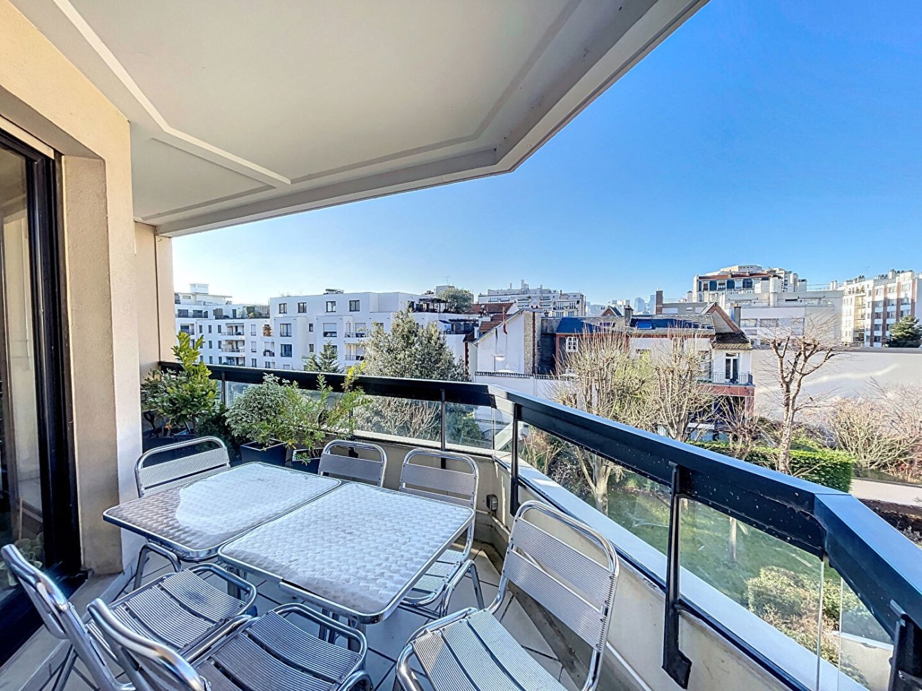 2 Schlafzimmer Wohnung in Courbevoie, France, Nr. 164399