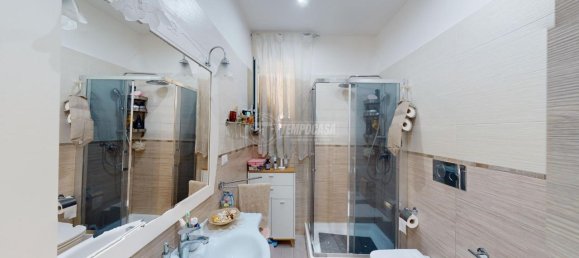 3 rooms Apartment in Casoria, Italy No. 177068 10