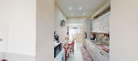 3 rooms Apartment in Casoria, Italy No. 177068 7