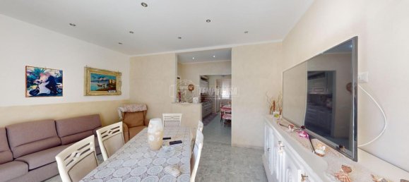 3 rooms Apartment in Casoria, Italy No. 177068 9