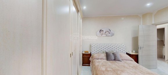 3 rooms Apartment in Casoria, Italy No. 177068 14