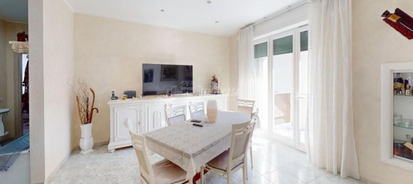 3 rooms Apartment in Casoria, Italy No. 177068 19