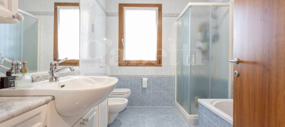 3 bedrooms Villa in Pordenone, Italy No. 56531 16