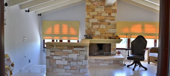 550m² Commercial property in Euboea, Greece No. 7062 17