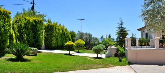 550m² Commercial property in Euboea, Greece No. 7062 4