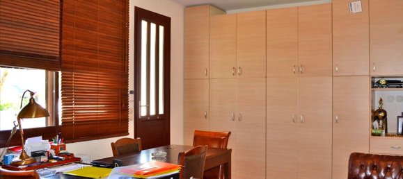 Gewerbliche Immobilien in Euboea, Greece 550m², Nr. 7062 19