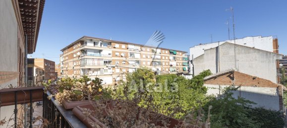 Dúplex de 4 dormitorios en Torrejón de Ardoz, Spain No. 167210 17