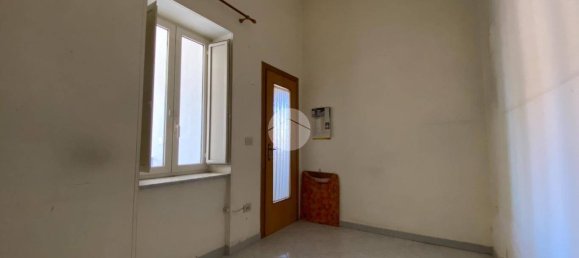 Apartamento T2 em San Giorgio a Cremano, Italy N.º 52476 3