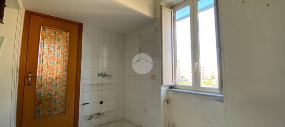 Apartamento T2 em San Giorgio a Cremano, Italy N.º 52476 6