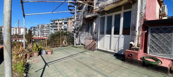 Apartamento T2 em San Giorgio a Cremano, Italy N.º 52476 14