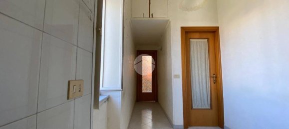 Apartamento T2 em San Giorgio a Cremano, Italy N.º 52476 18