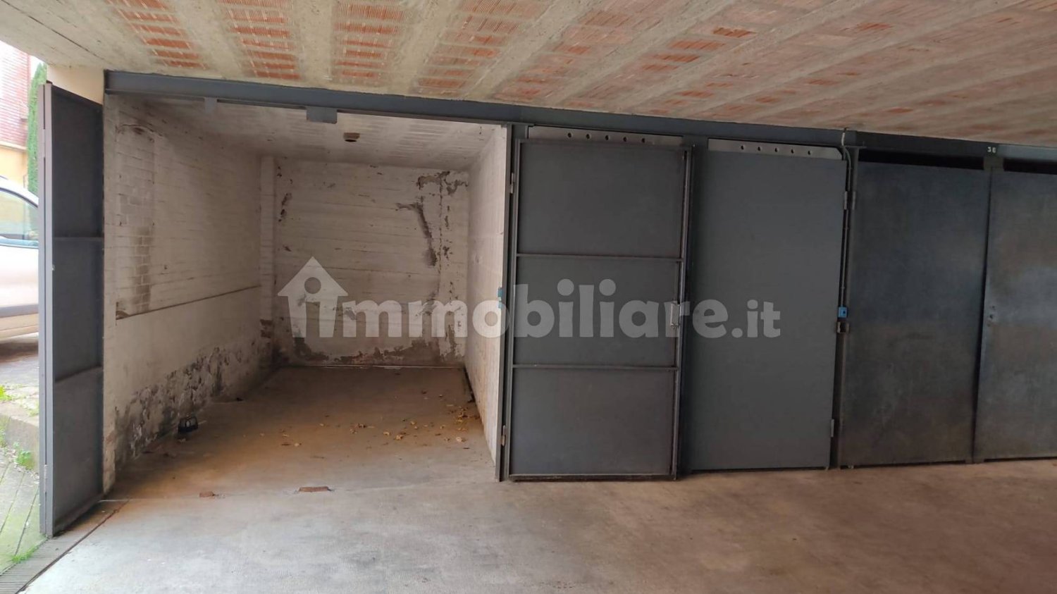 Garage in Ozzano dell'Emilia, Italy 13m², Nr. 283657