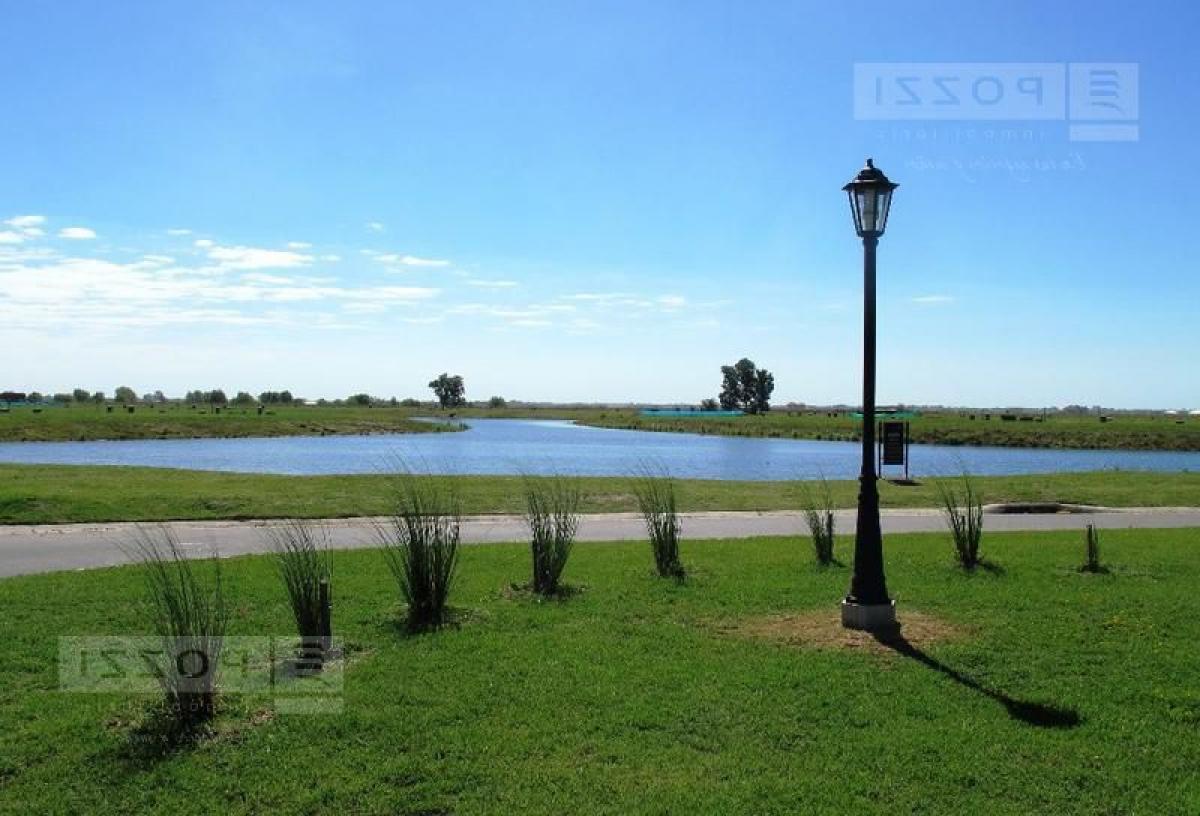  Land in Escobar, Argentina No. 114282