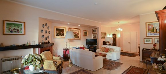 6 rooms Apartment in Rome, Italy No. 203068 14