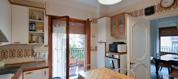 6 rooms Apartment in Rome, Italy No. 203068 15