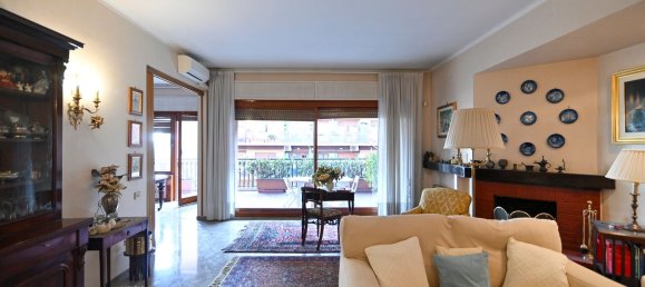 6 rooms Apartment in Rome, Italy No. 203068 5