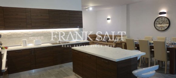 Квартира с 4 спальнями в Сент-Джулианс, Мальта № 6583 6