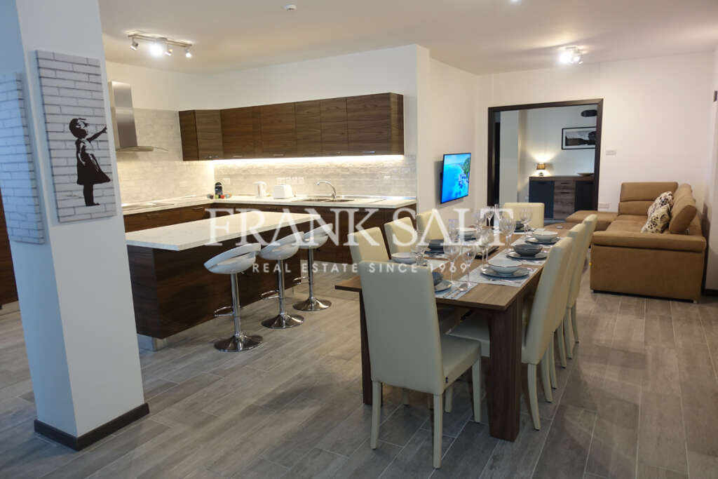 Квартира с 4 спальнями в Сент-Джулианс, Мальта № 6583