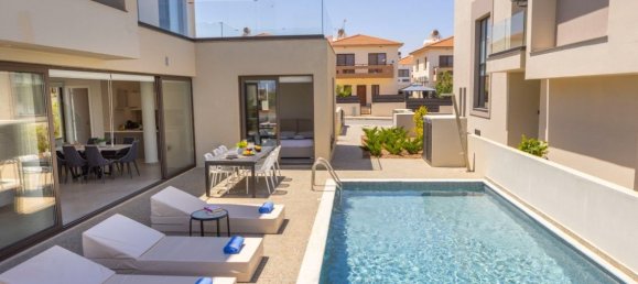 3 bedrooms Villa in Paralimni, Cyprus No. 22539 7